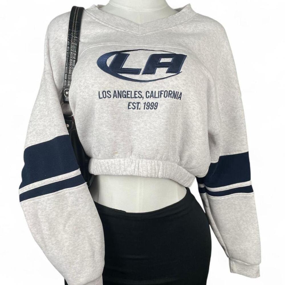 Gray And Navy LA Sweater Women’s Size Medium